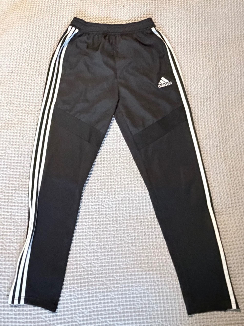 Boys cold weather Soccer pants, Size L, Black - light insulation